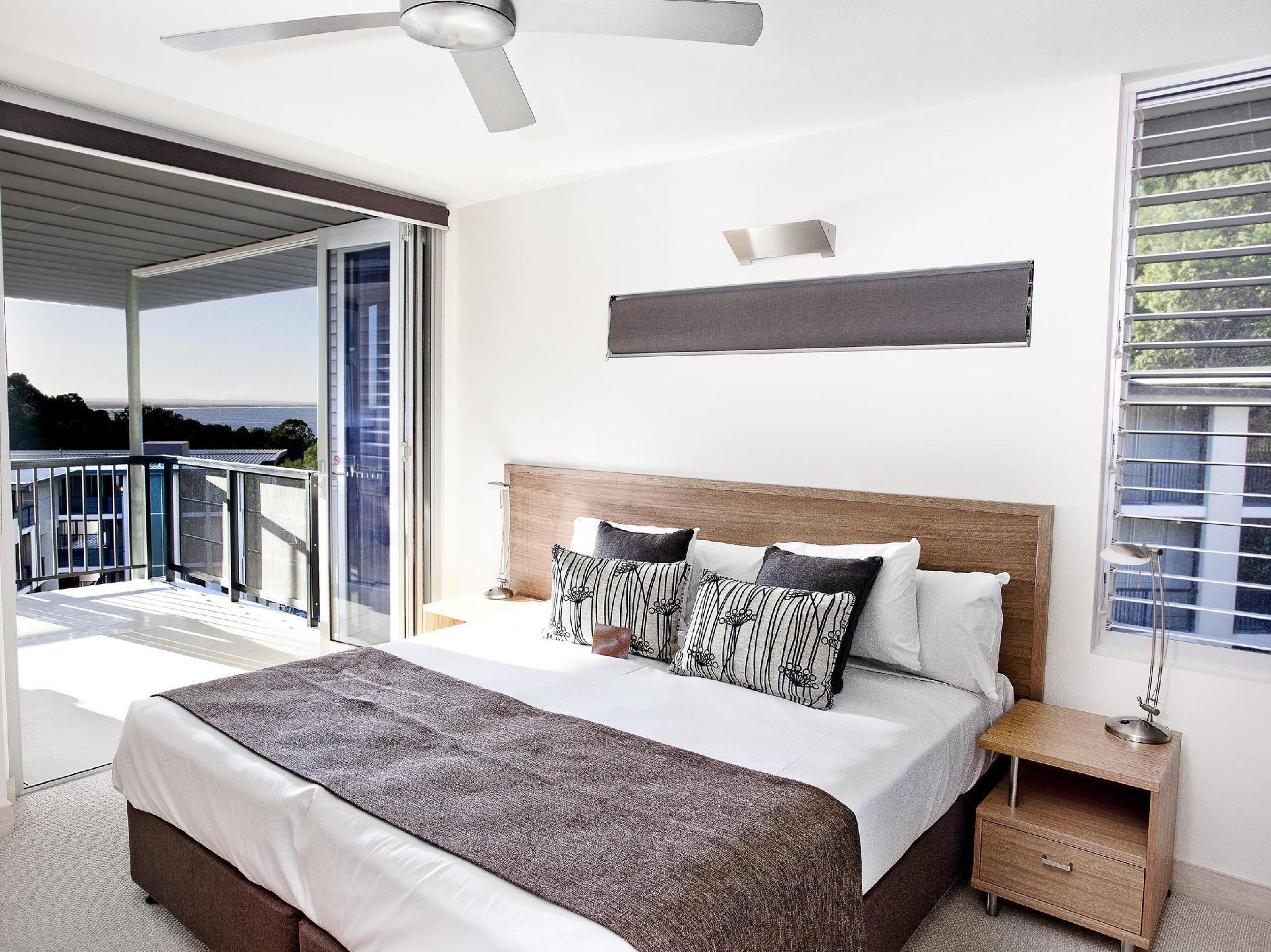 Peppers Noosa Resort And Villas Luaran gambar A bedroom at the Mantra Trilogy