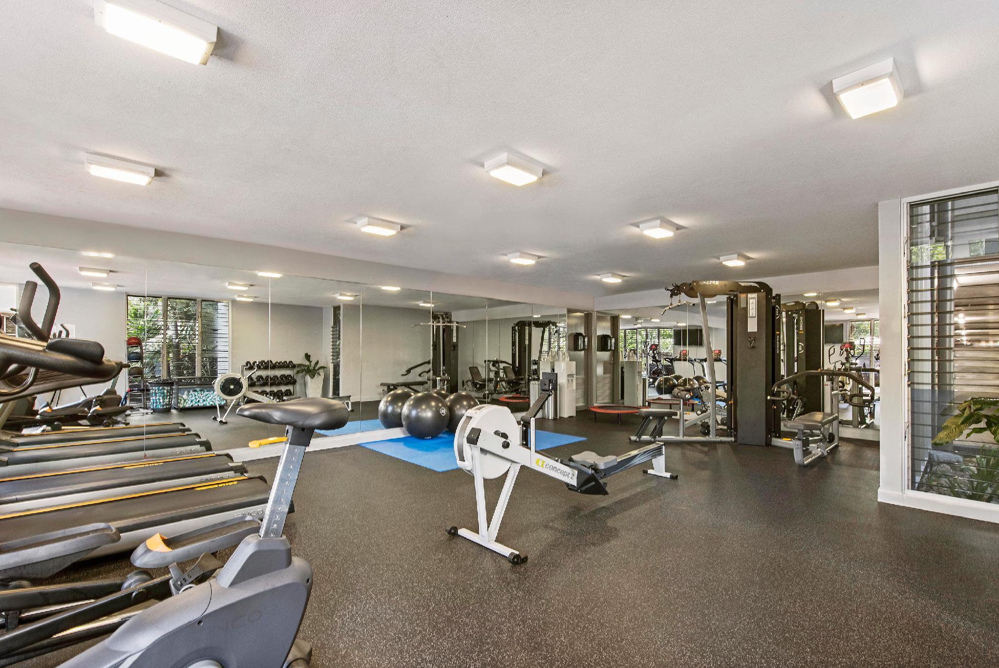 Peppers Noosa Resort And Villas Luaran gambar The gym at the University of Bath
