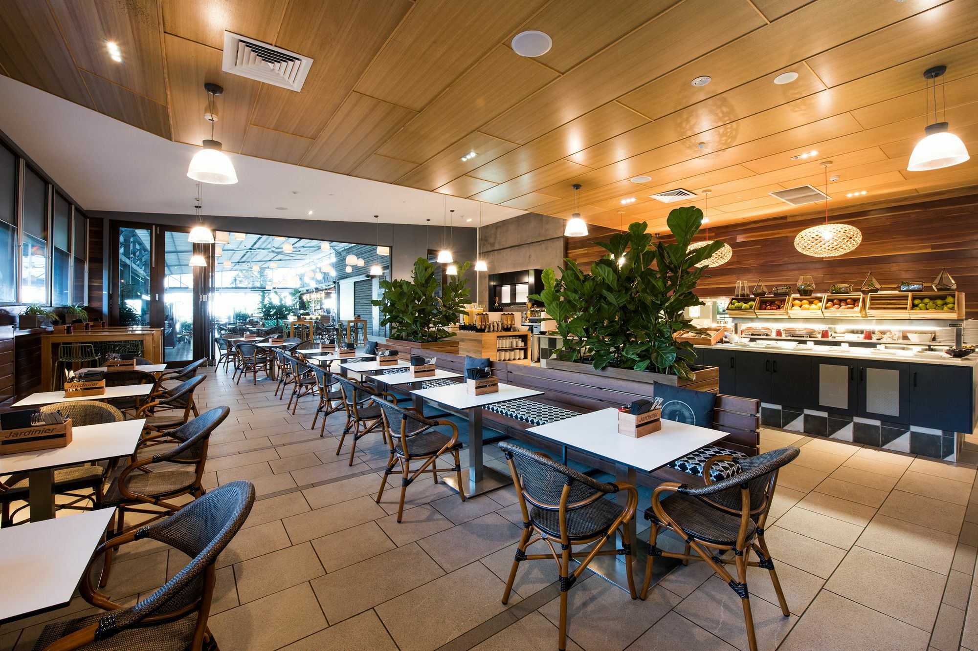 Peppers Noosa Resort And Villas Luaran gambar The interior of the restaurant